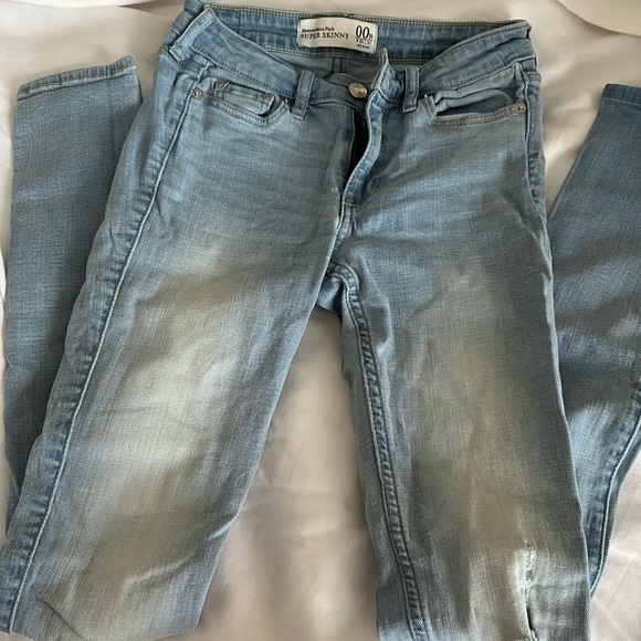Abercrombie & Fitch Denim - ABERCROMBIE and Fitch Light Wash Jeans